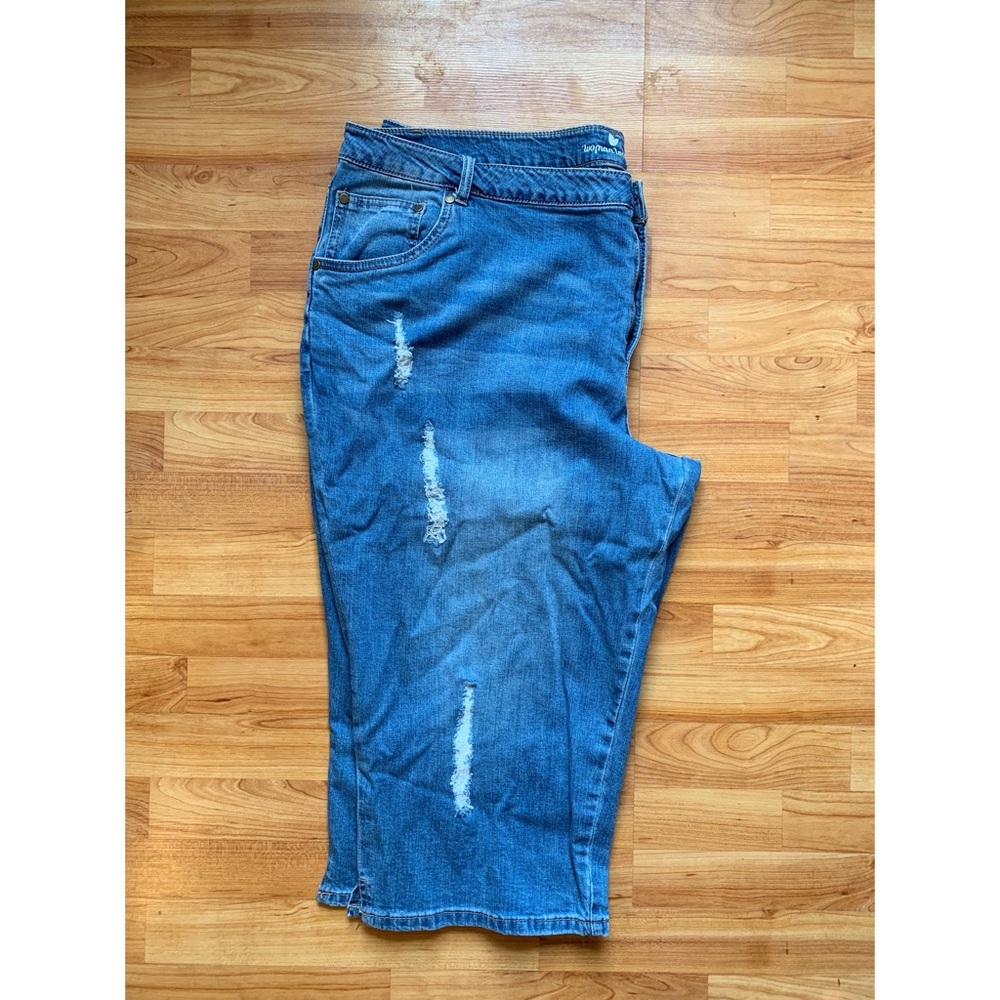 Wide Legged Cropped Jeans NWOT